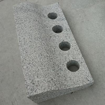 S型側(cè)石 花崗巖排水側(cè)石 圓孔排水孔石材側(cè)石價(jià)格