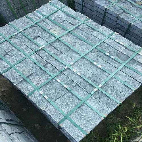 芝麻黑路邊石 華城石材加工 芝麻黑路邊石加工定制